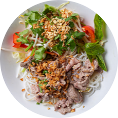 Reisnudelschale mit Rindfleisch, Zitronengras und Chilischotten (scharf)