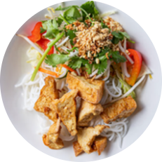 Reisnudelschale mit Bio-Tofu (scharf-vegetarsich)